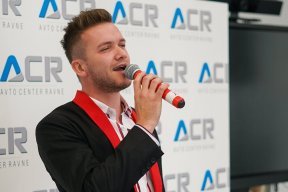 TUDI BATERIJE LAHKO ZAGORIJO IN VARNOST ELEKTRIČNIH VOZIL