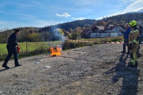 TUDI BATERIJE LAHKO ZAGORIJO IN VARNOST ELEKTRIČNIH VOZIL