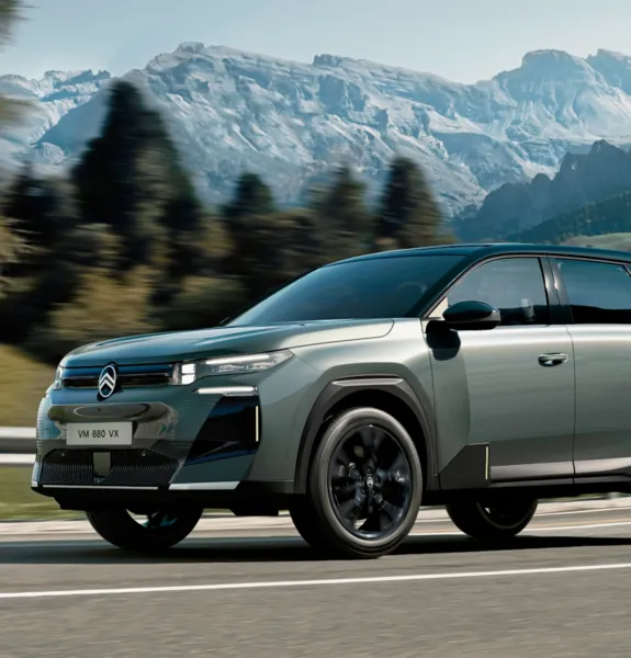Povsem novi C5 Aircross Hibrid za 26.990 € 