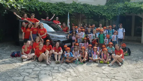 Citroën Berlingo je popeljal razigrane otroke na mavrične počitnice 